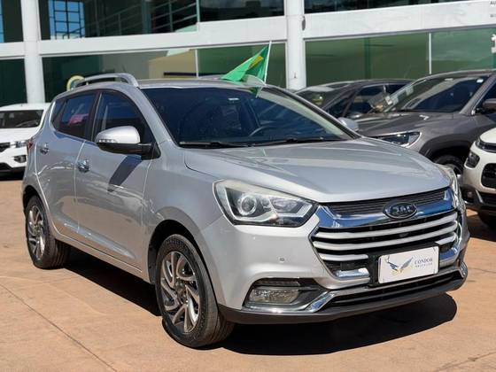 JAC T40 1.6 16V GASOLINA 4P CVT